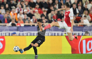 ФК Париж надигра Монако при гостуването си и помогна на съгражданите си от Пари Сен Жермен