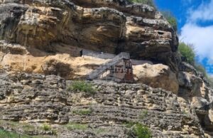 Филм за Крепчанския скален манастир ще бъде излъчен на видеостена в центъра на Опака