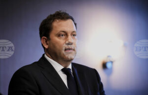 Финансовият министър на Германия Ларс Клингбайл призова за пълно прекратяване на вноса на стомана от Русия