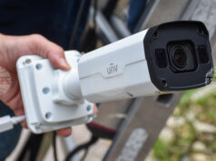 Хазяин в Италия инсталирал камери в 15 апартамента, които е пуснал под наем Хазяин в Италия инсталирал камери в 15 апартамента, които е пуснал под наем