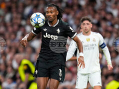 Халфът на Ювентус Кефрен Тюрам бе повикан по спешност в националния отбор на Франция