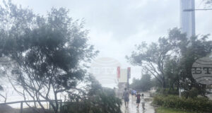 Хиляди австралийци са без ток, след като тропически циклон връхлетя Северната територия