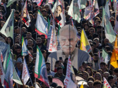 Хиляди кюрди се събраха в германския град Кьолн, за да поискат освобождаването на лидера на Кюрдската работническа партия Абдуллах Йоджалан Хиляди кюрди се събраха в германския град Кьолн, за да поискат освобождаването на лидера на Кюрдската работническа партия Абдуллах Йоджалан