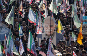 Хиляди кюрди се събраха в германския град Кьолн, за да поискат освобождаването на лидера на Кюрдската работническа партия Абдуллах Йоджалан