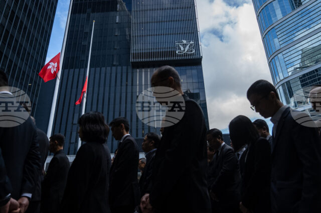 Хонконг скърби за жертвите на пожара, отнел по последни данни живота на 128 души