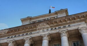 Четири парламентарни комисии гледат на първо четене днес проектобюджета за догодина