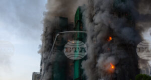 Четирима души загинаха при пожар в многоетажни сгради в Хонконг