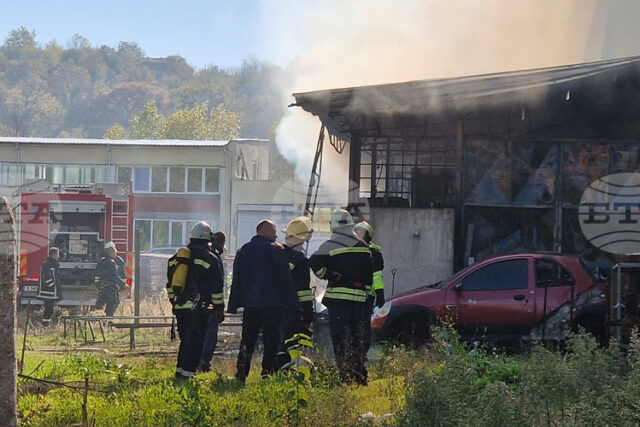 Четирима души са пострадали при пожари в страната през изминалото Общо 51 пожара са потушени в страната през последното денонощие, един човек е пострадал