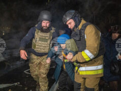 Четирима загинали и 17 ранени при руски удари с дронове във втория по големина украински град Харков