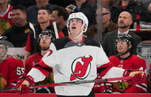 Шимон Немец отбеляза хеттрик за победа на Ню Джърси Девилс срещу Чикаго Блекхоукс в НХЛ Шимон Немец отбеляза хеттрик за победа на Ню Джърси Девилс срещу Чикаго Блекхоукс в НХЛ