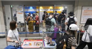 Японска жп компания ще предлага пробно езикови услуги с изкуствен интелект на туристите, пътуващи с влака стрела