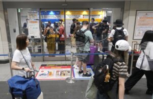 Японска жп компания ще предлага пробно езикови услуги с изкуствен интелект на туристите, пътуващи с влака стрела