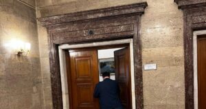 Ясно ли е кой управлява държавата ни?