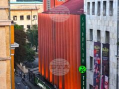 „Брадатата графиня“ по Нийл Саймън гастролира за първи път в Сатирата