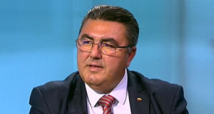 Танер Али