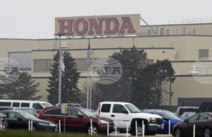 „Хонда“ възобновява редовно производство в северноамериканските си заводи след прекъсвания в доставките на чипове