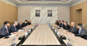 АЗЕРТАДЖ: Азербайджан и Великобритания обмениха мнения за изкуствения интелект и киберсигурността