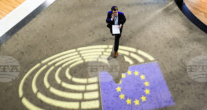 Акт за цифровите услуги
                                                                                                Евродепутати от комисия към ЕП обсъдиха становището за въздействието на социалните медии върху младите хора