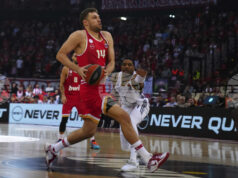 Дабъл-дабъл на Александър Везенков помогна на Олимпиакос да направи драматичен обрат срещу Макаби Тел Авив в Евролигата