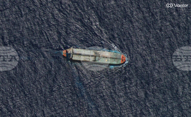 Американски и британски издания коментират обявената от Тръмп блокада на „санкционираните петролни танкери“ към Венецуела