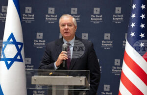 Американски сенатор призова за военни действия срещу "Хамас" и "Хизбула", ако двете организации не се разоръжат