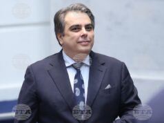 Асен Василев: Правителството да си ходи. Докато се извъртят мандатите, ще мине месец, и пак ще се похвалят, че са ни вкарали в еврозоната Асен Василев