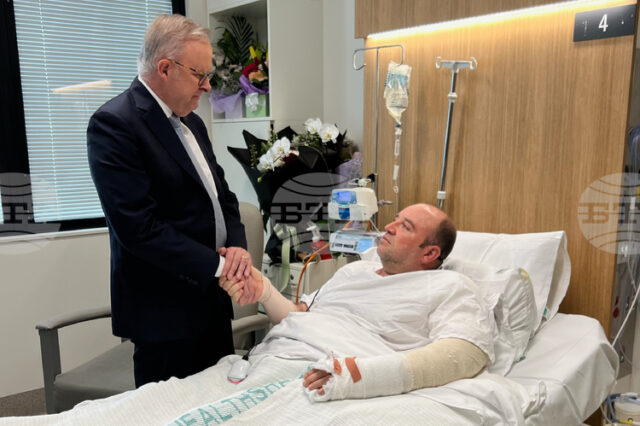 Ахмед ал Ахмед: Исках "само да спра" стрелеца в Бондай