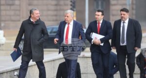 Президентът Румен Радев се срещна с представители на парламентарната група на "БСП - Обединена левица"