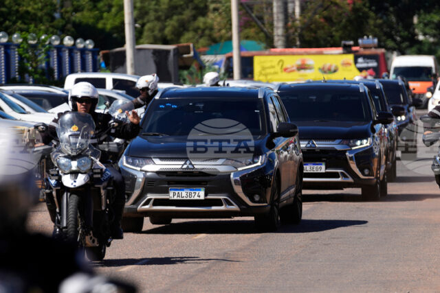 Болсонаро е в болница за първото си излизане от затвора с цел операция от херния в слабините