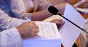 Бюджетната комисия ще разгледа на първо четене новия вариант на проектобюджетите на ДОО, НЗОК и на държавата за 2026 г.