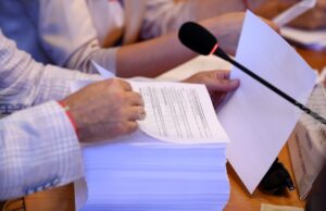 Бюджетната комисия ще разгледа на първо четене новия вариант на проектобюджетите на ДОО, НЗОК и на държавата за 2026 г.