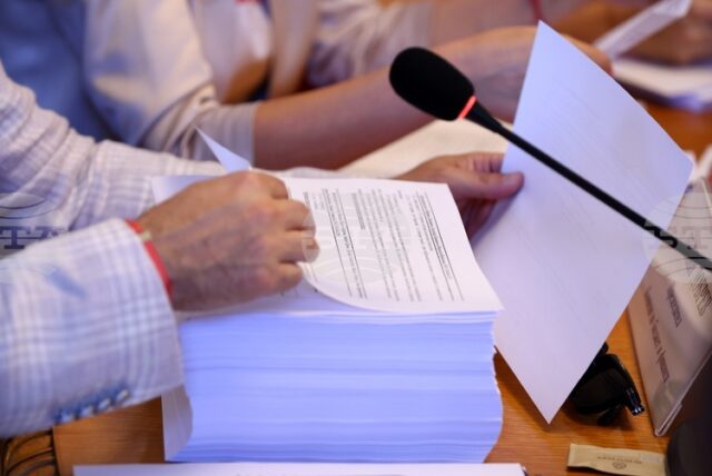 Бюджетната комисия ще разгледа на първо четене новия вариант на Бюджетната комисия ще разгледа на първо четене новия вариант на проектобюджетите на ДОО, НЗОК и на държавата за 2026 г.