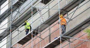 В Ямбол се санират 11 жилищни блока, предстои да започне обновяване на още седем, съобщи кметът Валентин Ревански