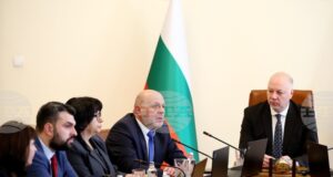 В първата половина на 2026 г. трябва да бъдат обслужени четвърто и пето плащане по НПВУ, каза Томислав Дончев