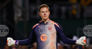 Вратарят Марк-Андре тер Щеген получи похвали от старши треньора на Барселона Ханзи Флик