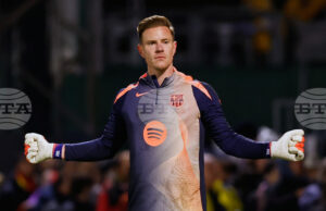 Вратарят Марк-Андре тер Щеген получи похвали от старши треньора на Барселона Ханзи Флик