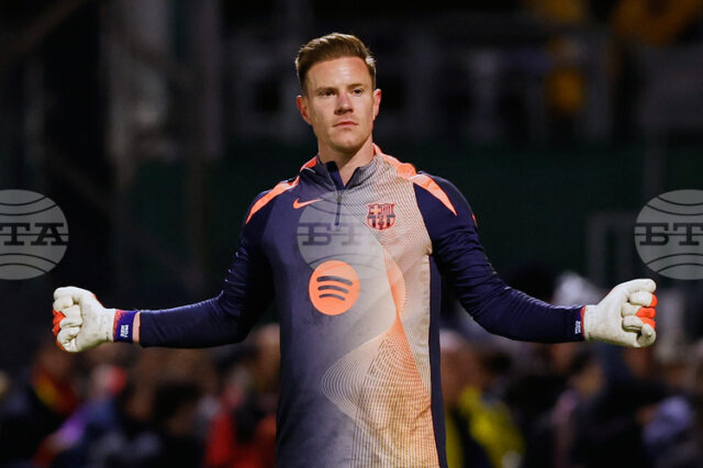 Вратарят Марк-Андре тер Щеген получи похвали от старши треньора на Барселона Ханзи Флик