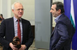 Възобновеният диалог между социалните партньори отново тръгна със спънки работодатели, синдикати