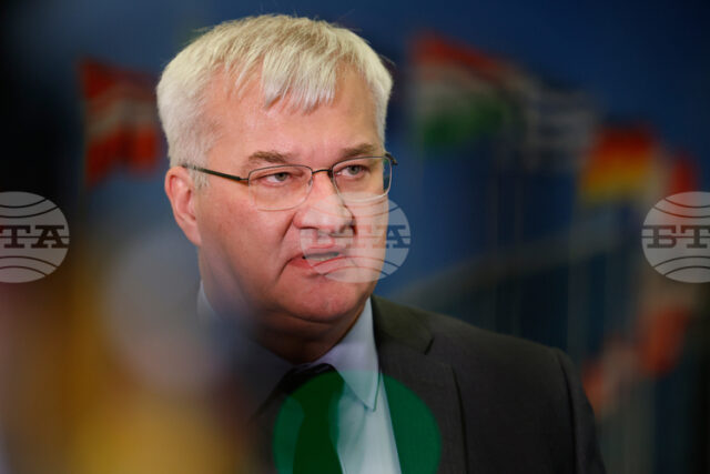 Външните министри на България и Украйна са обсъдили двустранното сътрудничество и руските атаки срещу украинска инфраструктура