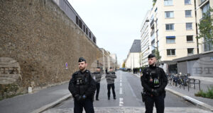 Въоръжен с нож мъж беше застрелян от полицията в Корсика, след като заплашил минувачи