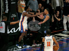 Гардът на Орландо Дезмънд Бейн е глобен от НБА с 35 хиляди долара за замерване на опонент с топката Гардът на Орландо Дезмънд Бейн е глобен от НБА с 35 хиляди долара за замерване на опонент с топката