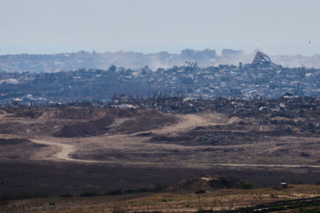 Разрушени сгради в ивицата Газа