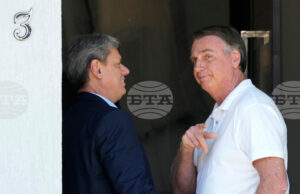 Губернаторът на щата Сао Пауло предлага подкрепа на бразилския сенатор Флавио Болсонаро, ако той се кандидатира на президентските избори Губернаторът на щата Сао Пауло предлага подкрепа на бразилския сенатор Флавио Болсонаро, ако той се кандидатира на президентските избори