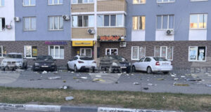 Двама души бяха убити при украинска атака с дронове в Саратов, съобщиха местните власти