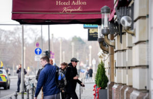 Джаред Къшнър и специалният пратеник на САЩ Уиткоф пристигнаха в Берлин за разговори за Украйна Джаред Къшнър и специалният пратеник на САЩ Уиткоф пристигнаха в Берлин за разговори за Украйна