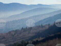 Днес времето ще се задържи облачно, мъгливо и ветровито Лоши са условията за туризъм в планините, има мъгла и силен вятър, казаха от Планинската спасителна служба на БЧК