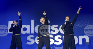 Документален филм на „Нетфликс“ за момчешката група „Тейк дет" ще излезе през януари