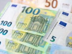 ЕС договори нови правила за по-силна защита на дребните инвеститори Брутният външен дълг на България нараства с 18,6 процента в края на юни на годишна база до 53,030 млрд. евро, по данни на БНБ