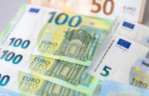 Брутният външен дълг на България нараства с 18,6 процента в края на юни на годишна база до 53,030 млрд. евро, по данни на БНБ