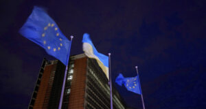 ЕС отпусна още 1 млрд. евро заем за Украйна, част от пакет помощ на Г-7 за Киев